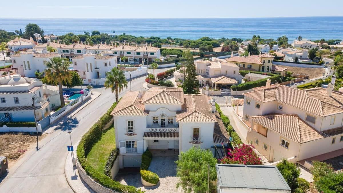 Сasa de vacaciones Gale Grande - Bright Airy With A Private Pool *