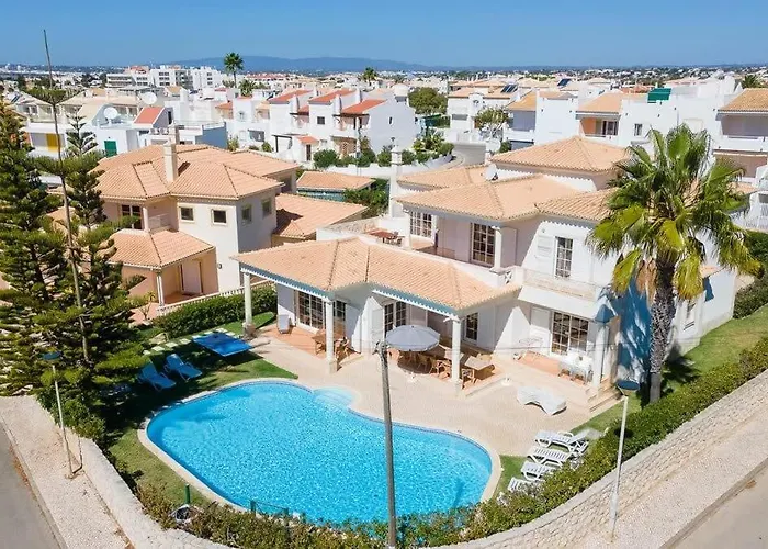 Villa Gale Grande - Bright Airy Property With A Private Pool